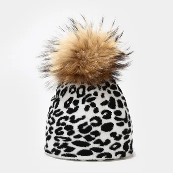  Ir 2021. Jaunu Modes Leopards, Zebra Pleds Govs Drukāt Vilnas Adītas Cepures Beanies Ziemas Nekustamā Jenots Kažokādas Pompom Cepure Sievietēm