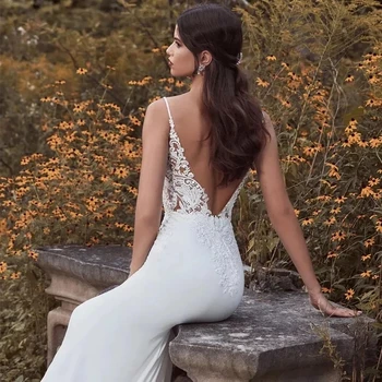  Mežģīņu kāzu kleita plānas siksnas, V-veida kakla bez piedurknēm, elegantu kāzu kleitu ilgi sexy backless